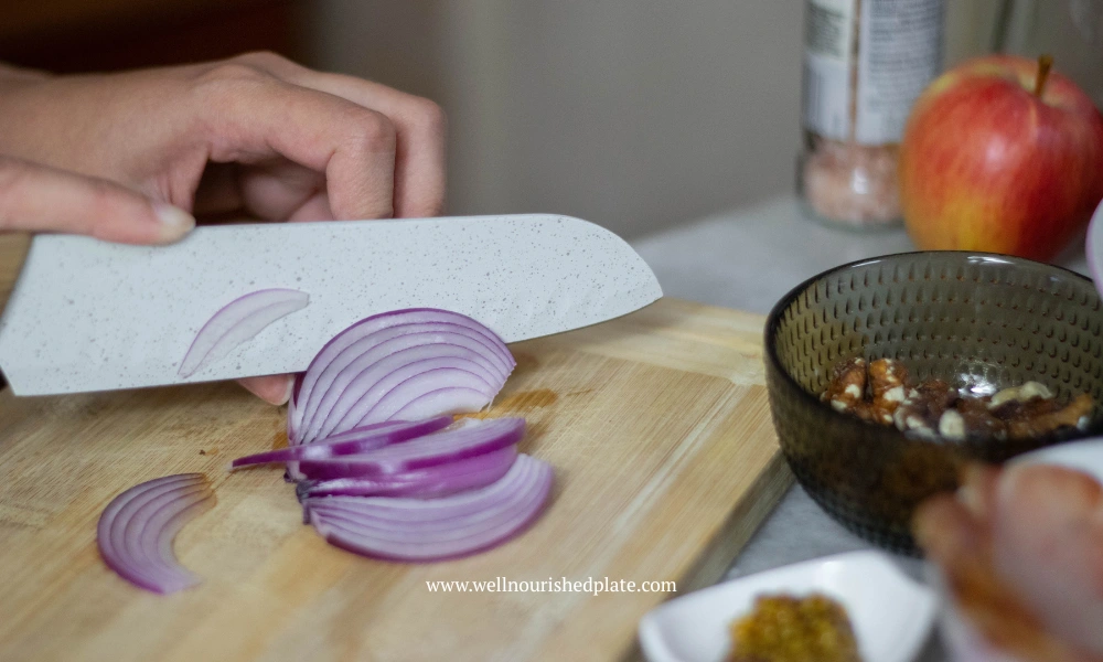 slicing onion for arugula salad
